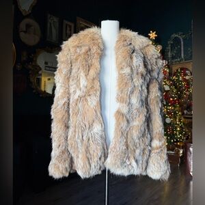 Vintage Fur Coat – Soft Fur, Retro Lining, Leather Trim – Excellent Condition